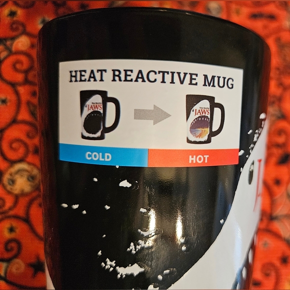 Jaws Heat Reactive Mug - Picture 3 of 5
